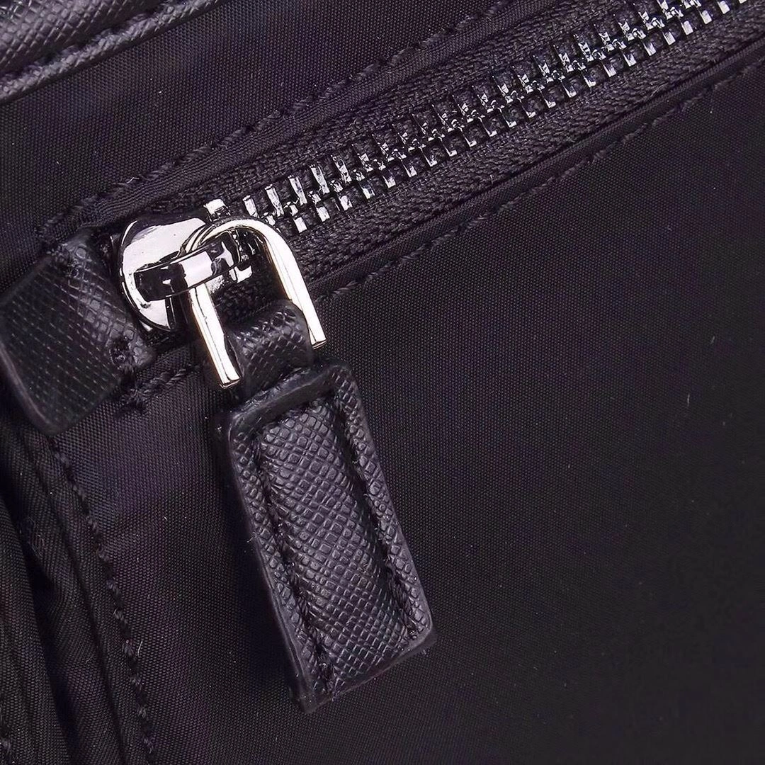 Mens Prada Briefcases FreshLook 90737