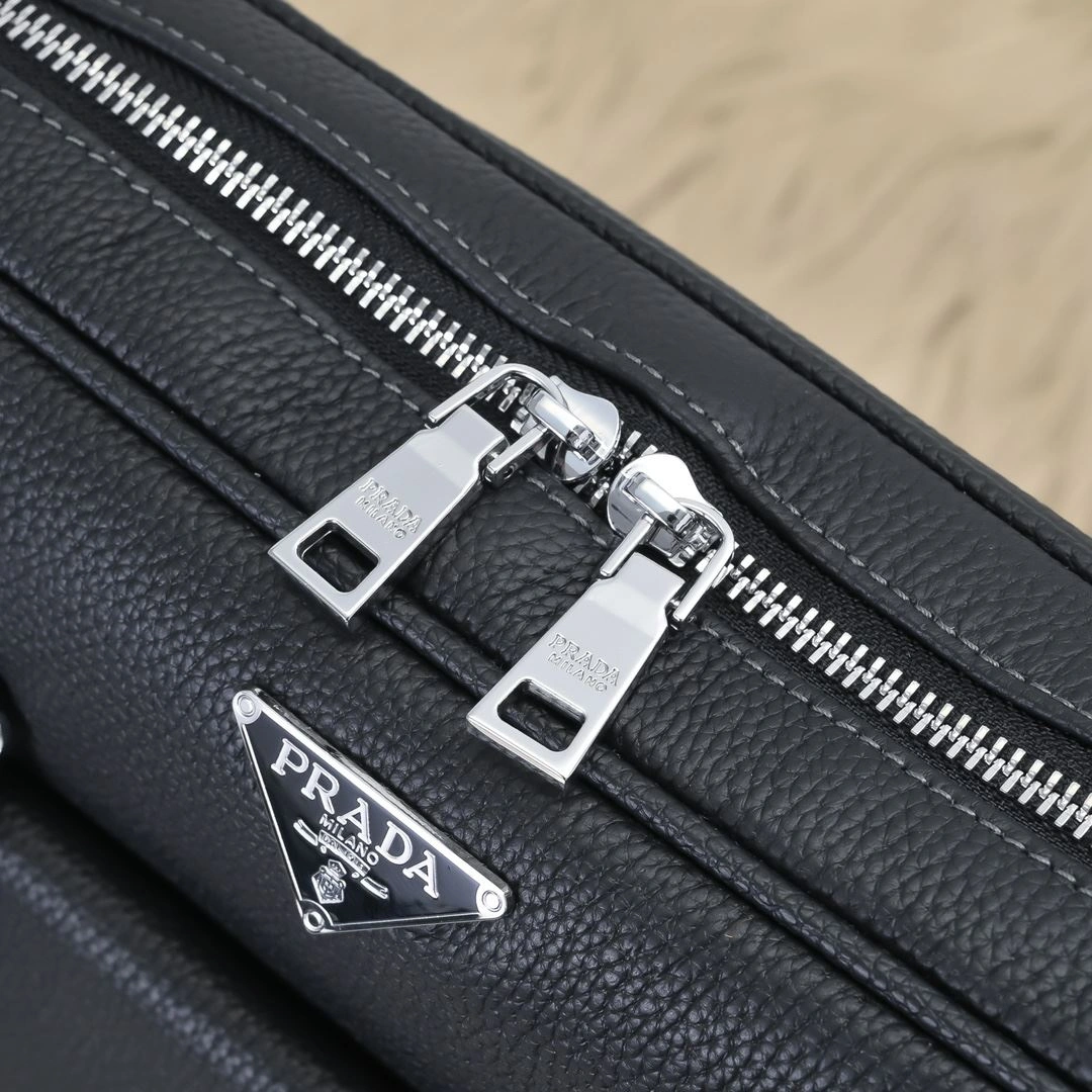 OnTrend Mens Prada Briefcases 90762