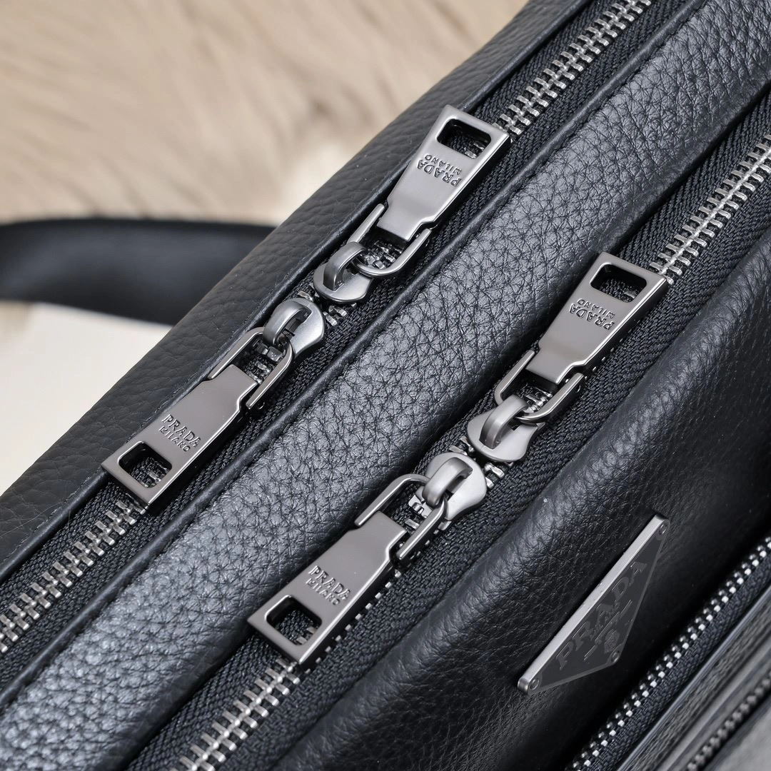 Mens Prada Briefcases FlexibleFit 90754