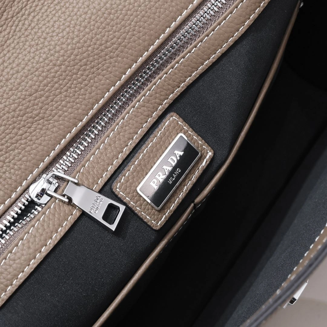 Mens Prada Briefcases Seasonal 90713