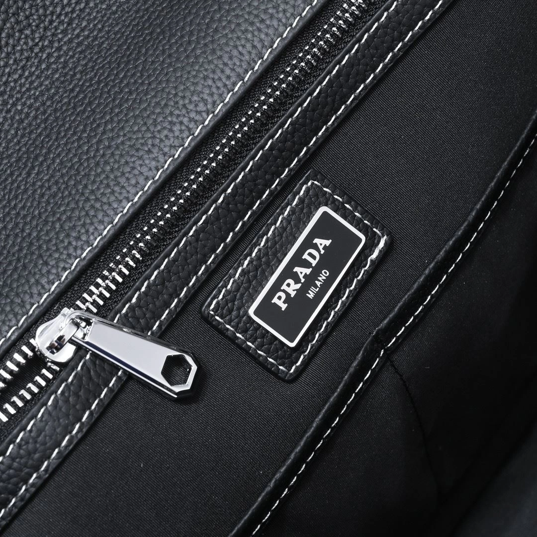 Chic Mens Prada Briefcases 90702