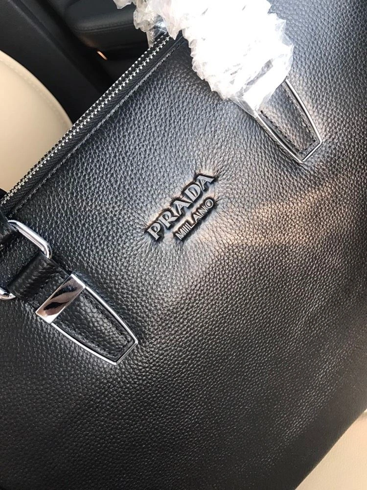 Mens Prada Briefcases TimelessDesign 92457