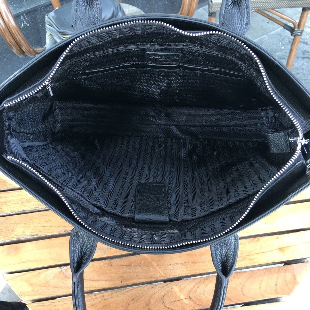 Mens Prada Briefcases Snug 92439