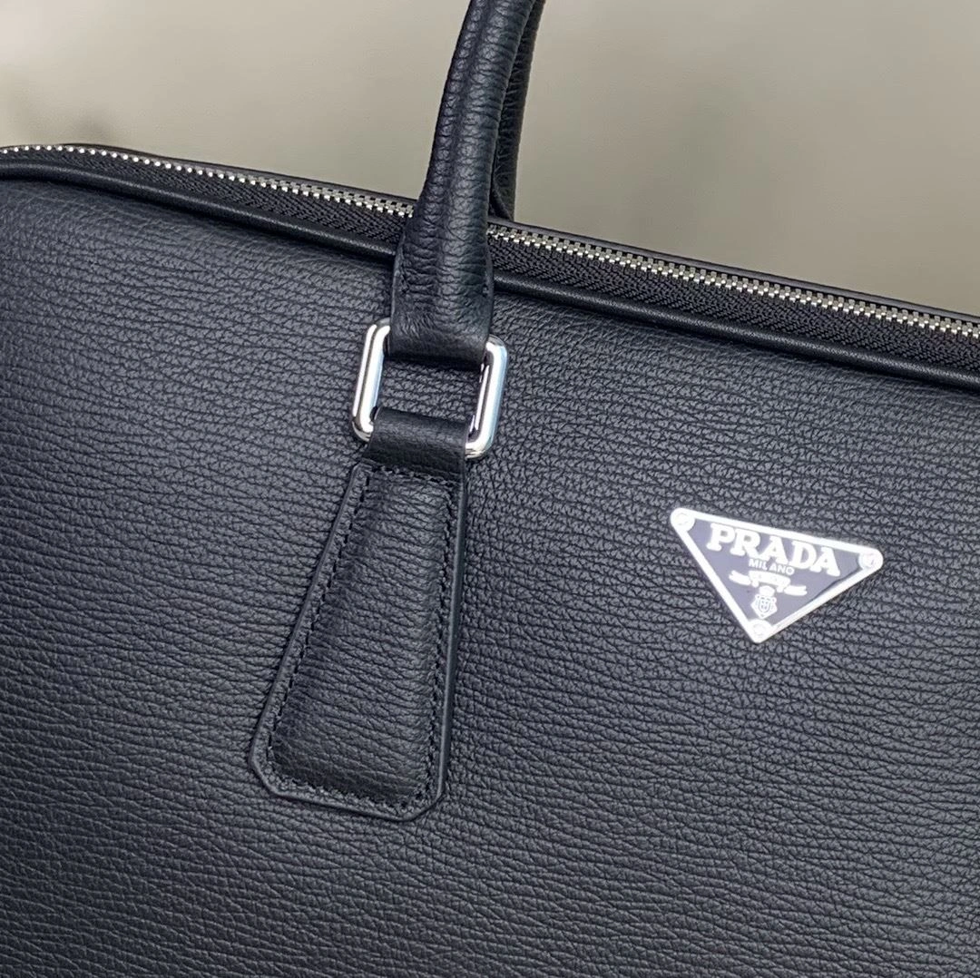FreshLook Mens Prada Briefcases 92428