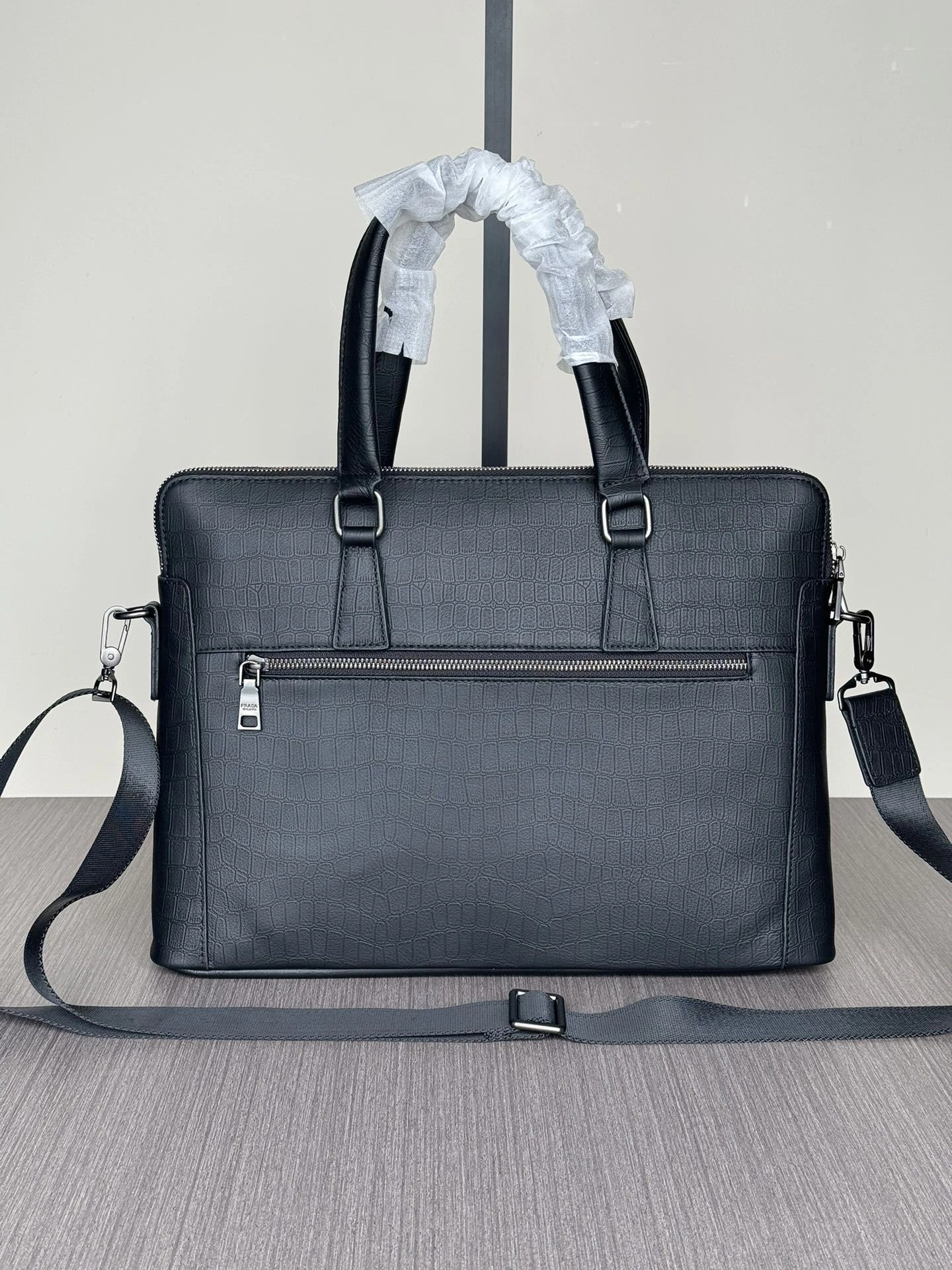 TechFriendly Mens Prada Briefcases 92421