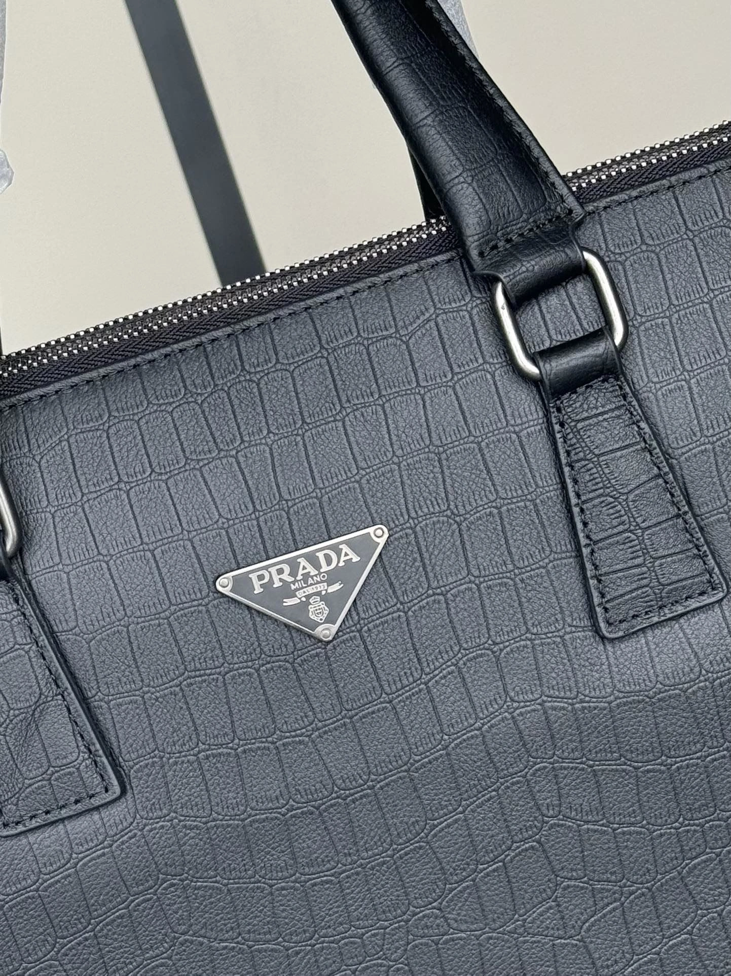TechFriendly Mens Prada Briefcases 92421