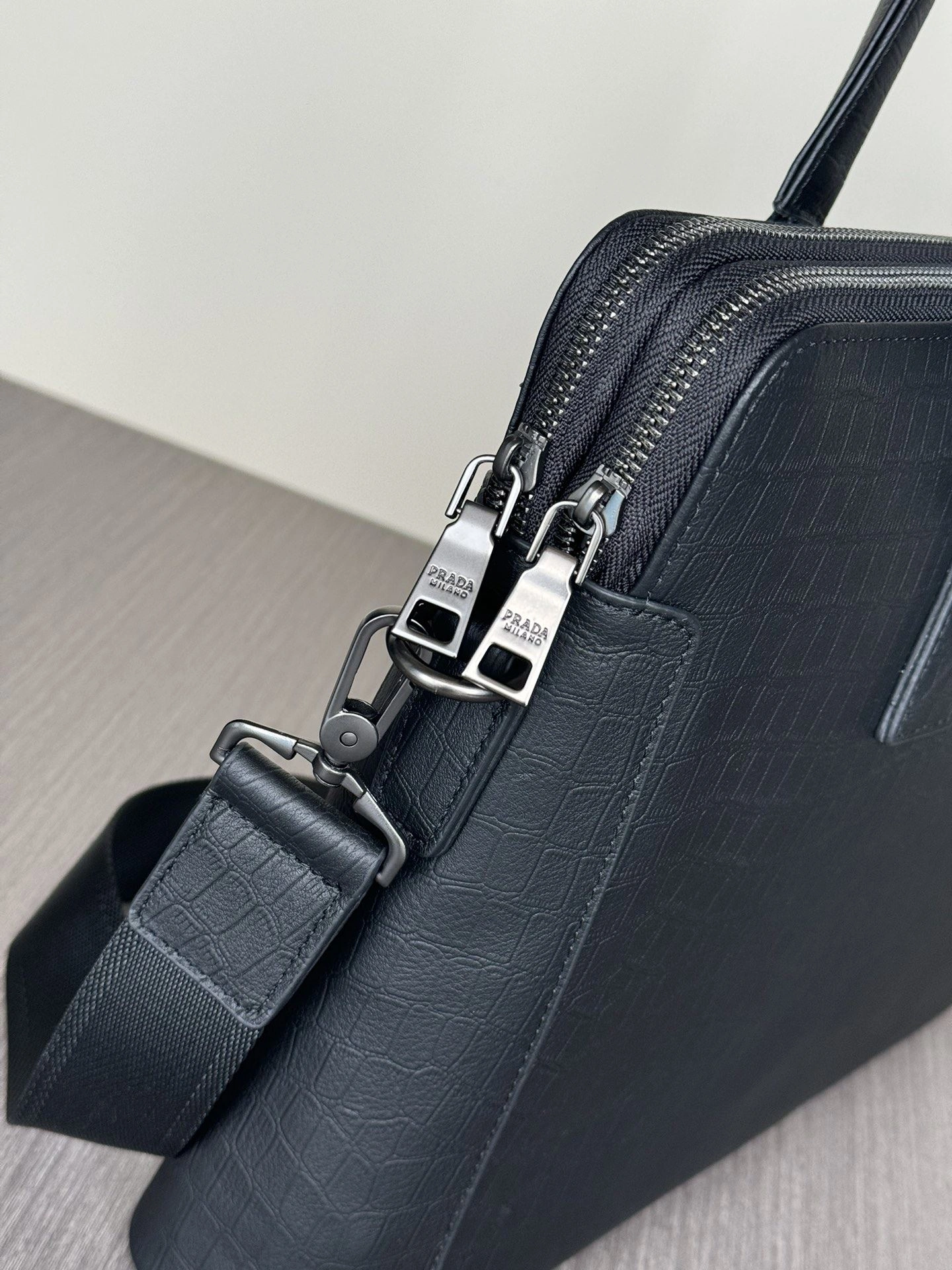 TechFriendly Mens Prada Briefcases 92421