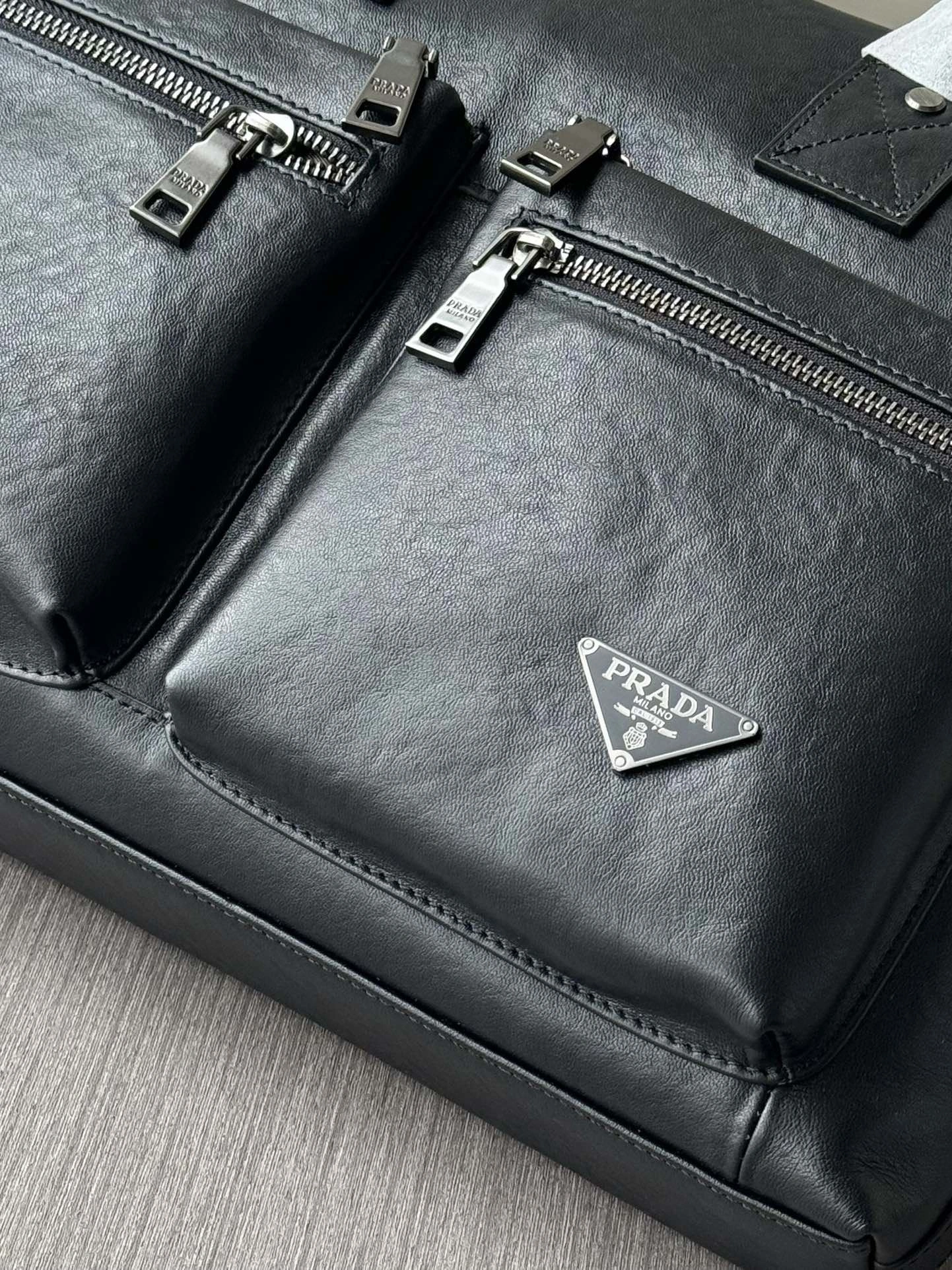 Mens Prada Briefcases StreetReady 92420
