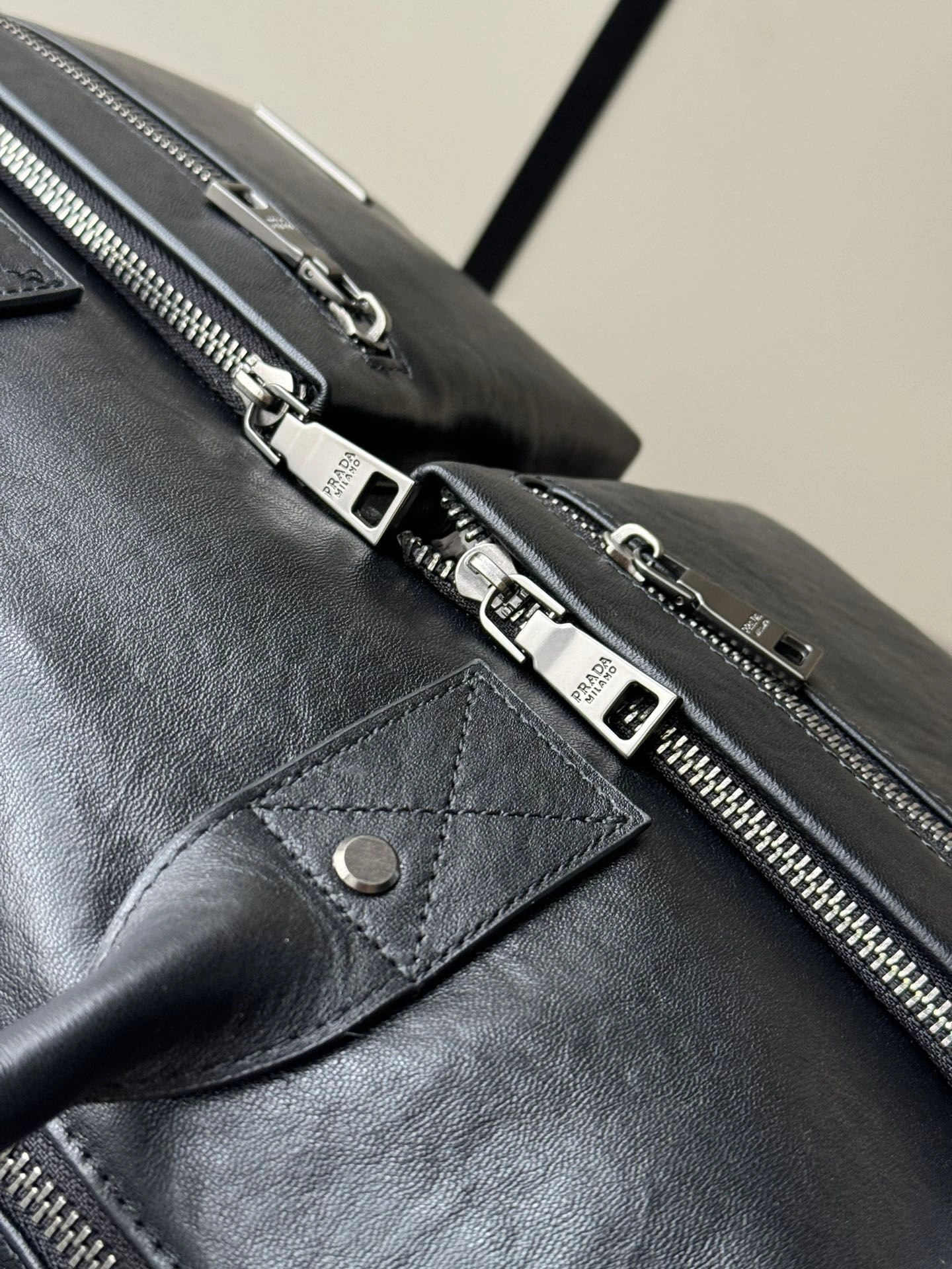 Mens Prada Briefcases StreetReady 92420