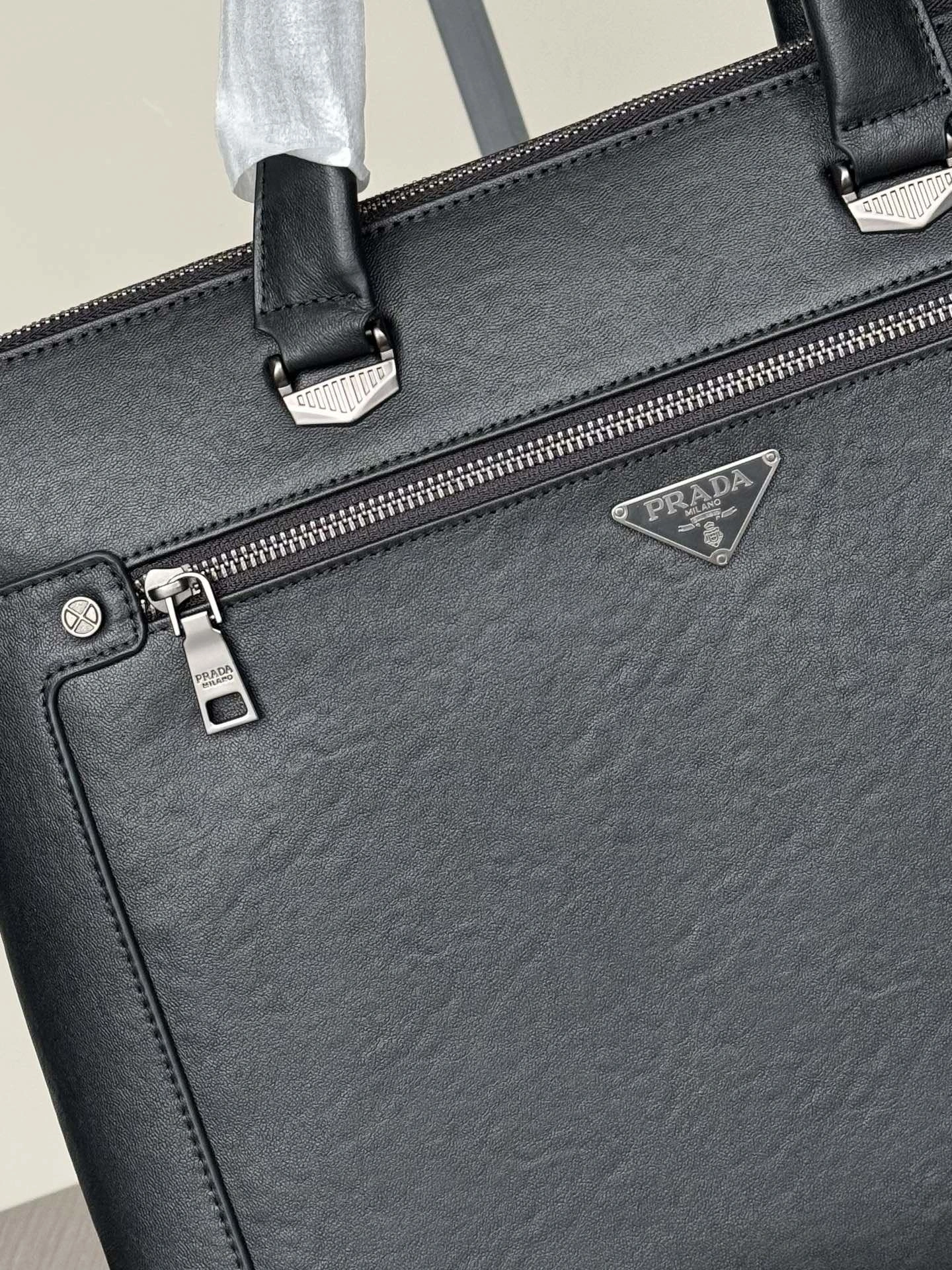 ComfortFit Mens Prada Briefcases 92447