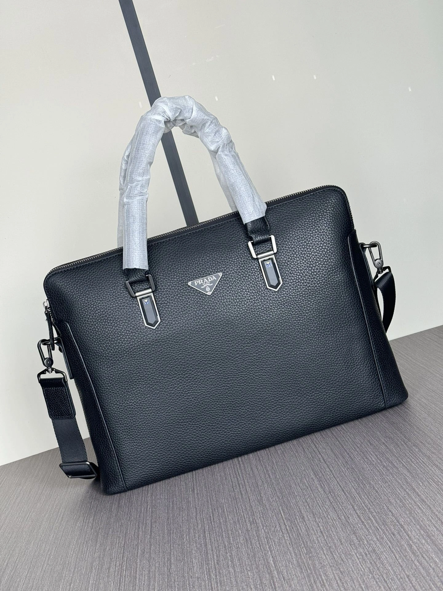 OdorResistant Mens Prada Briefcases 92418