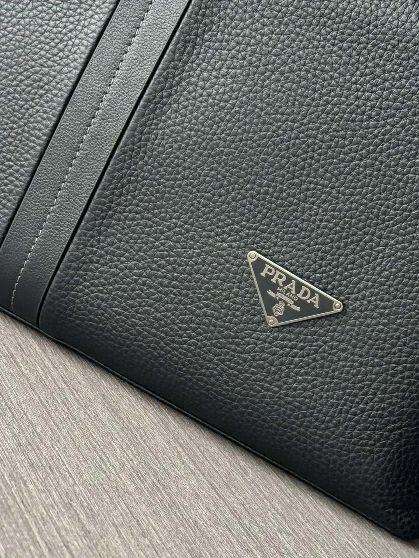 WrinkleFree Mens Prada Briefcases 92446