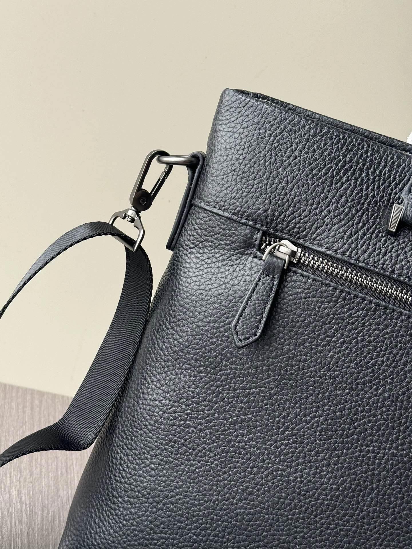 Mens Prada Briefcases OdorResistant 92414