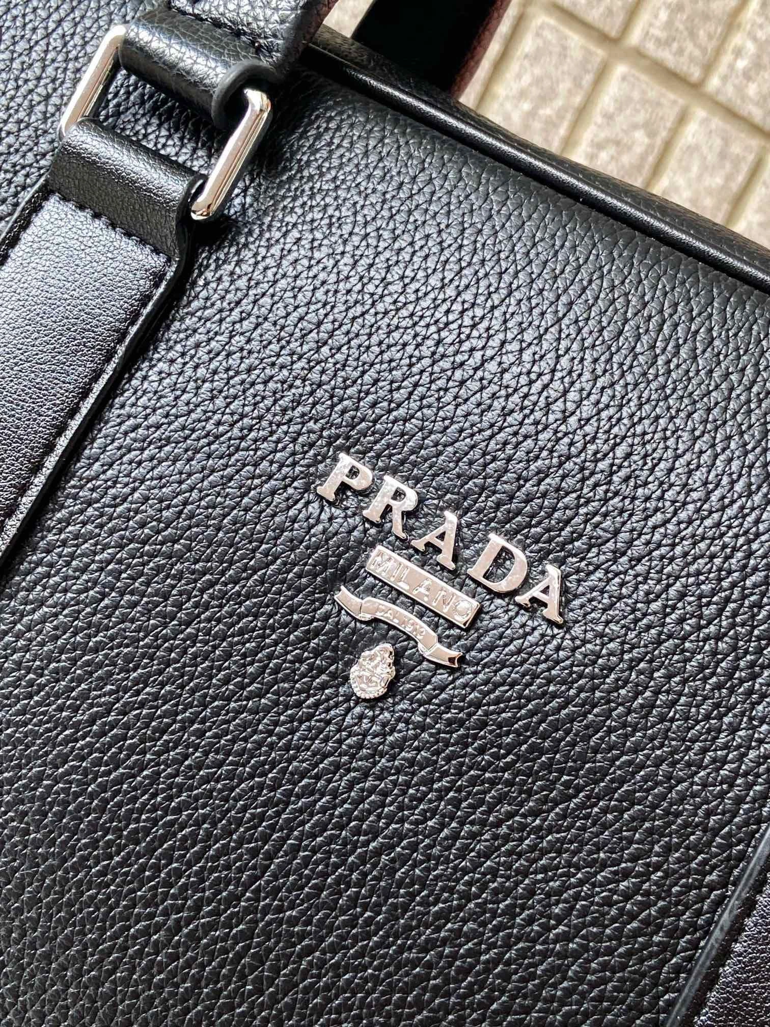 Mens Prada Briefcases Seasonal 92408