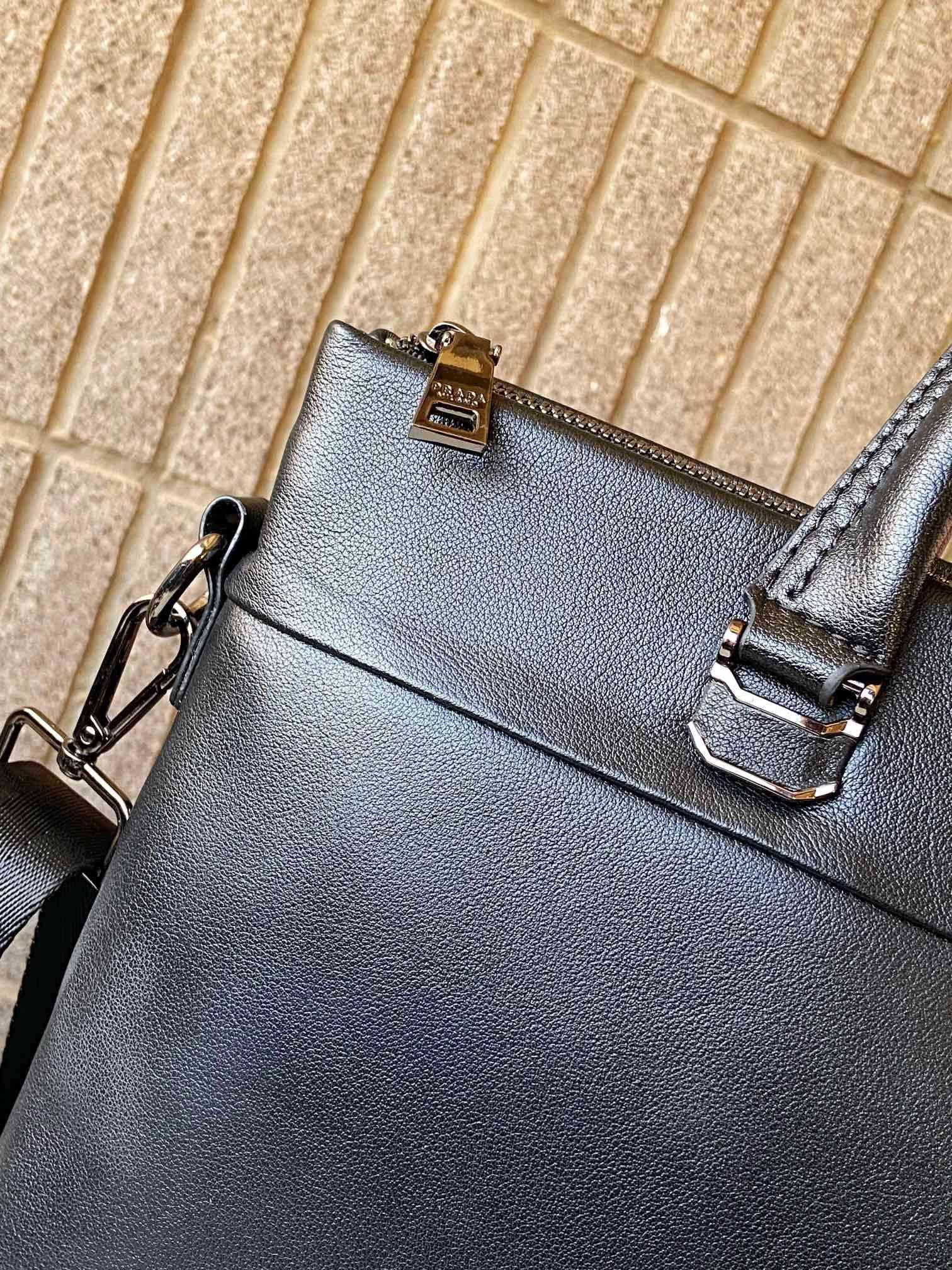 DailyWear Mens Prada Briefcases 92407