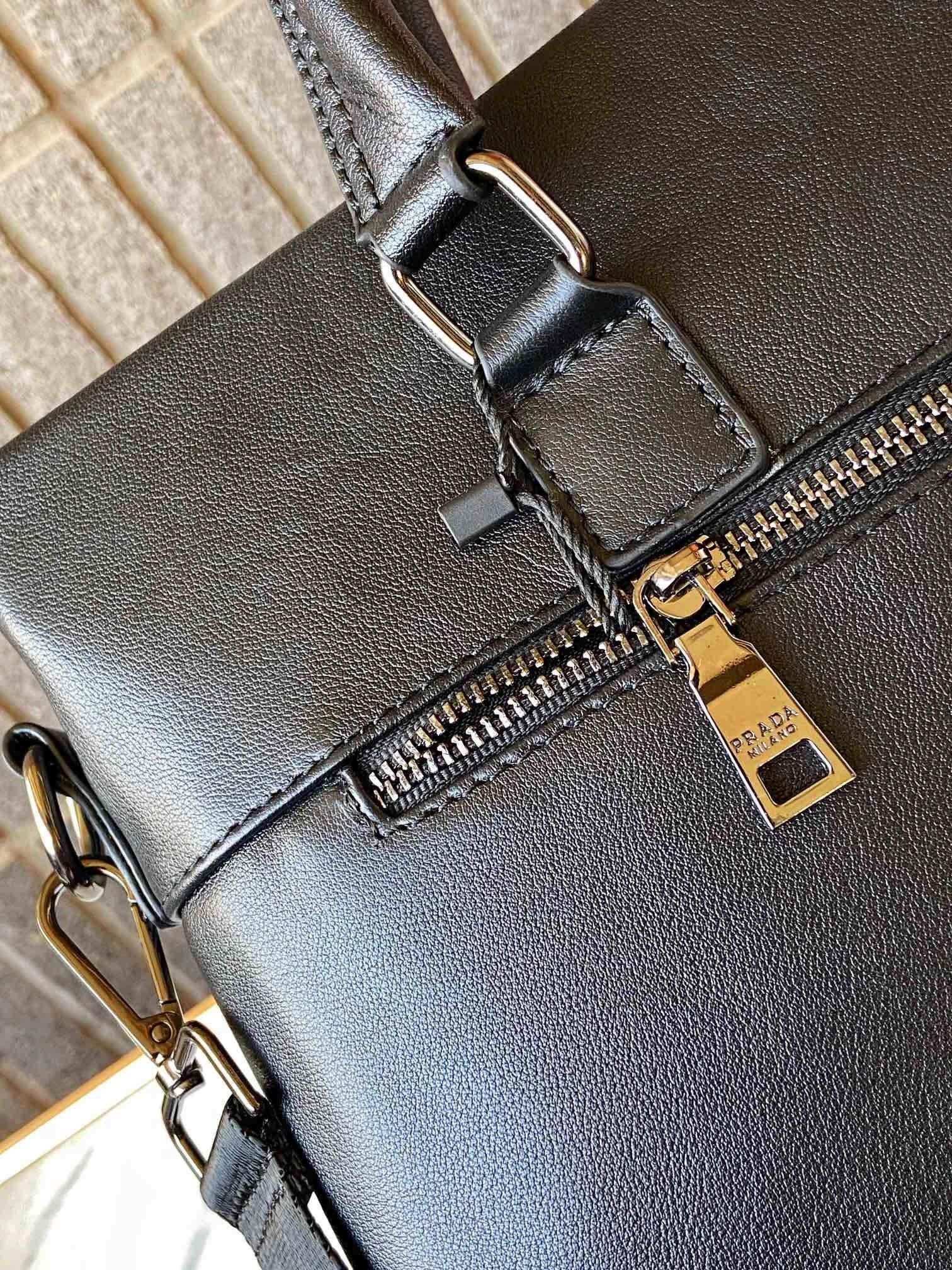 DailyWear Mens Prada Briefcases 92407