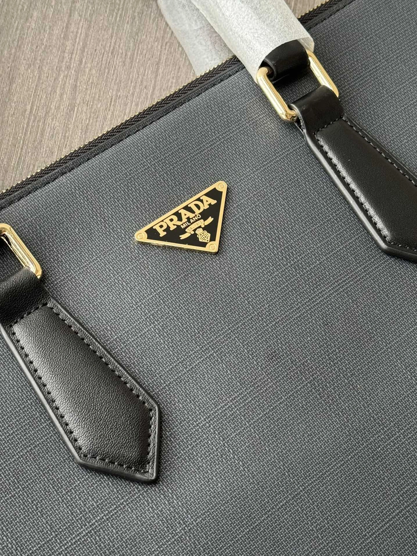 Durable Mens Prada Briefcases 92401