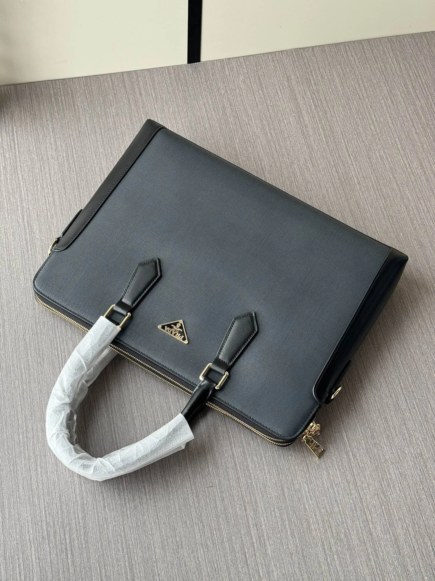 Durable Mens Prada Briefcases 92401