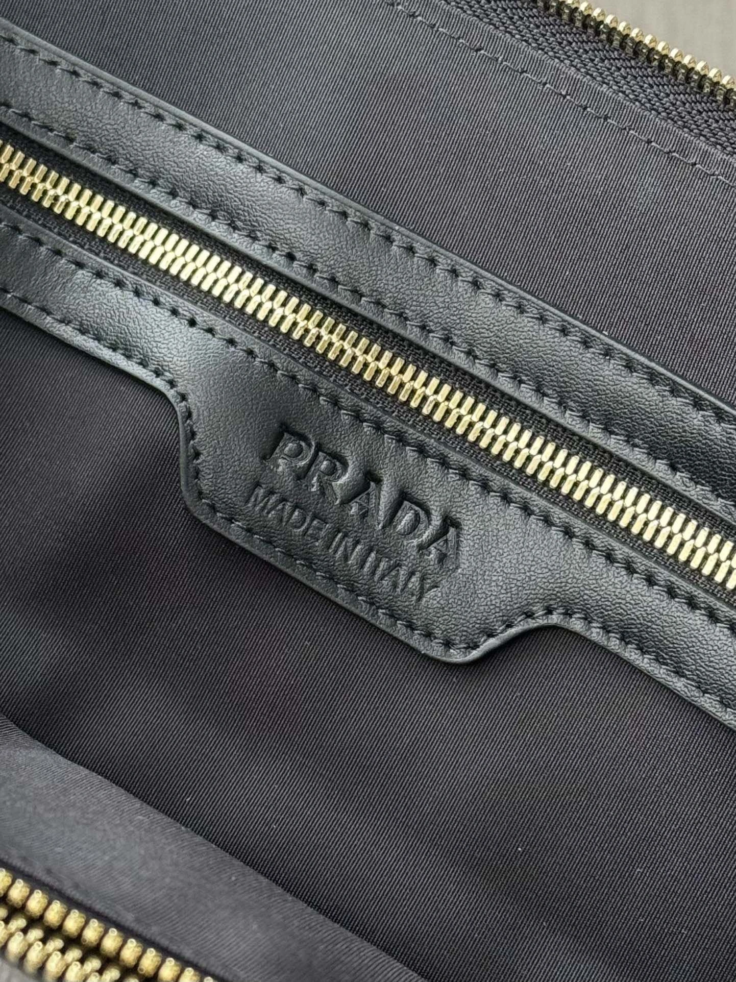 Durable Mens Prada Briefcases 92401