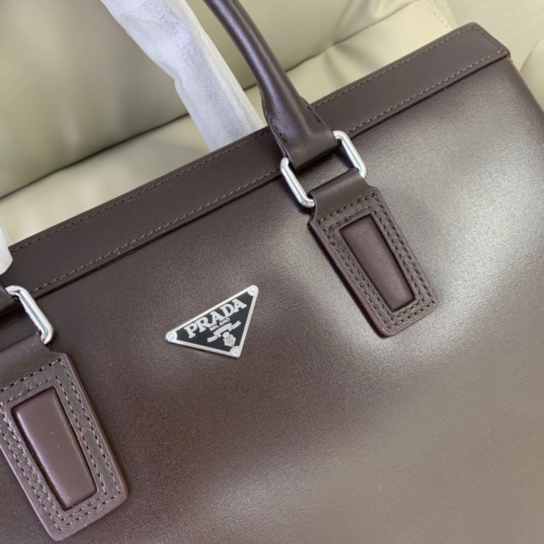 Mens Prada Briefcases ZipUp 92435