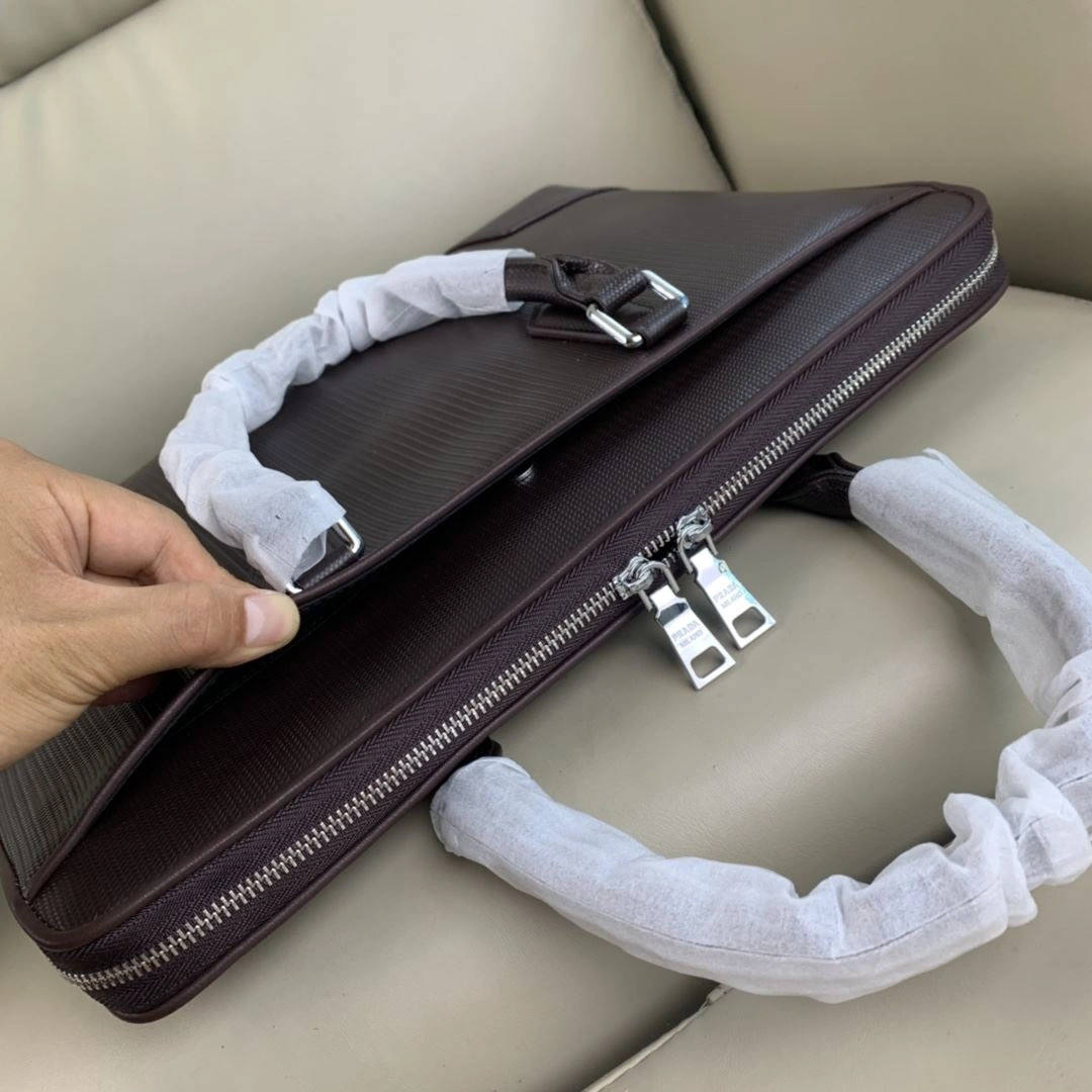 SmoothTexture Mens Prada Briefcases 92425
