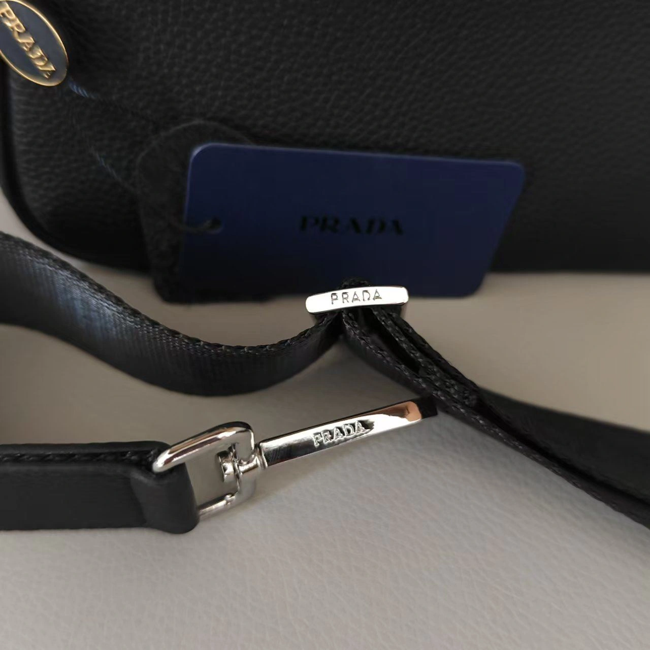 WellDesigned Mens Prada Briefcases 92385