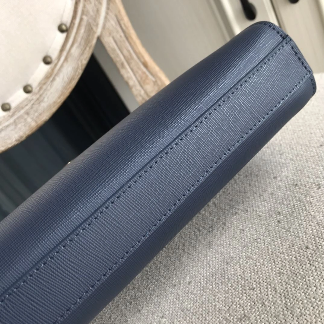 Mens Prada Clutch Bags EyeCatching 92362