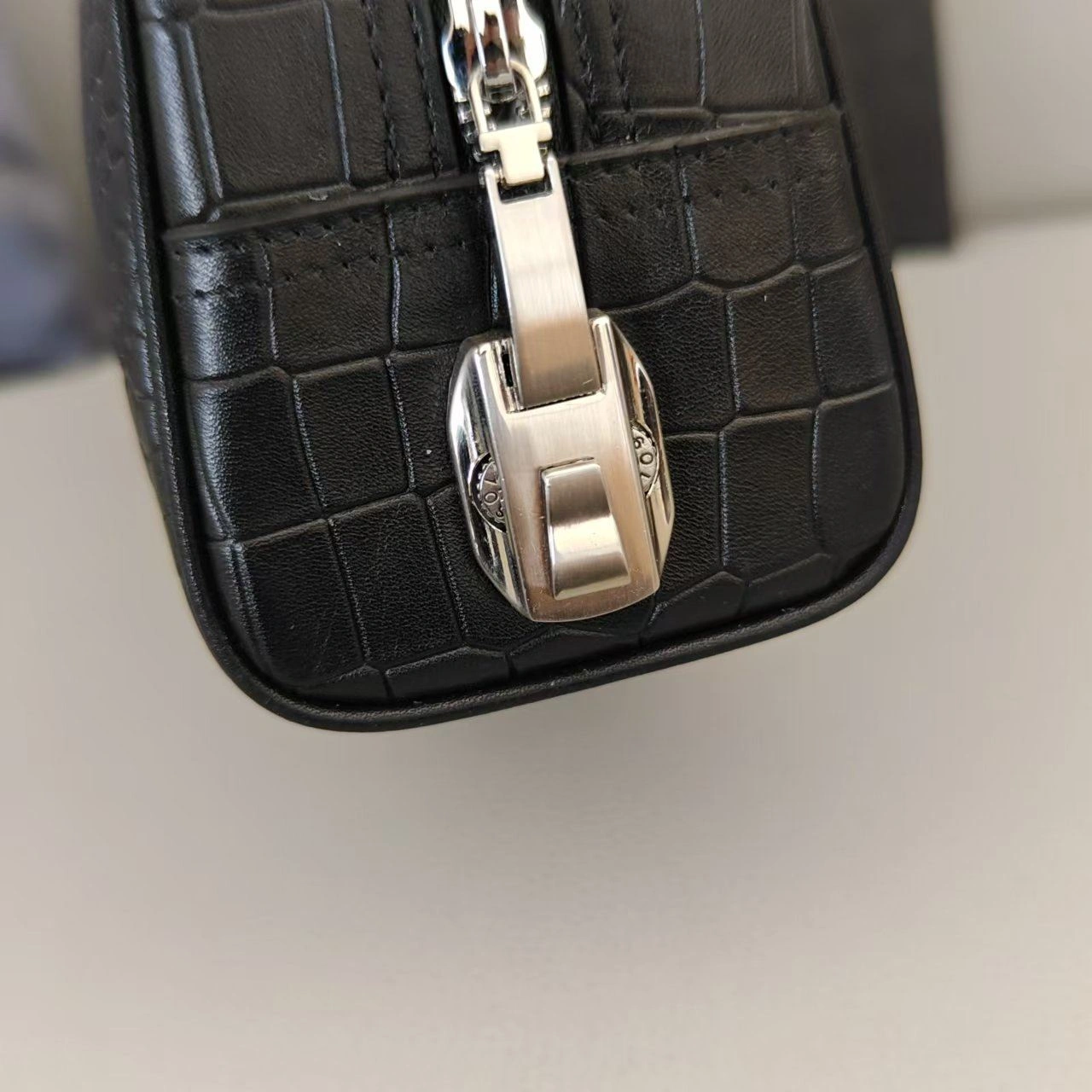 SmoothTexture Mens Prada Clutch Bags 92352