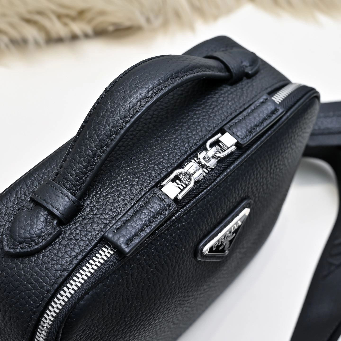 Chic Mens Prada Satchel Bags 90646