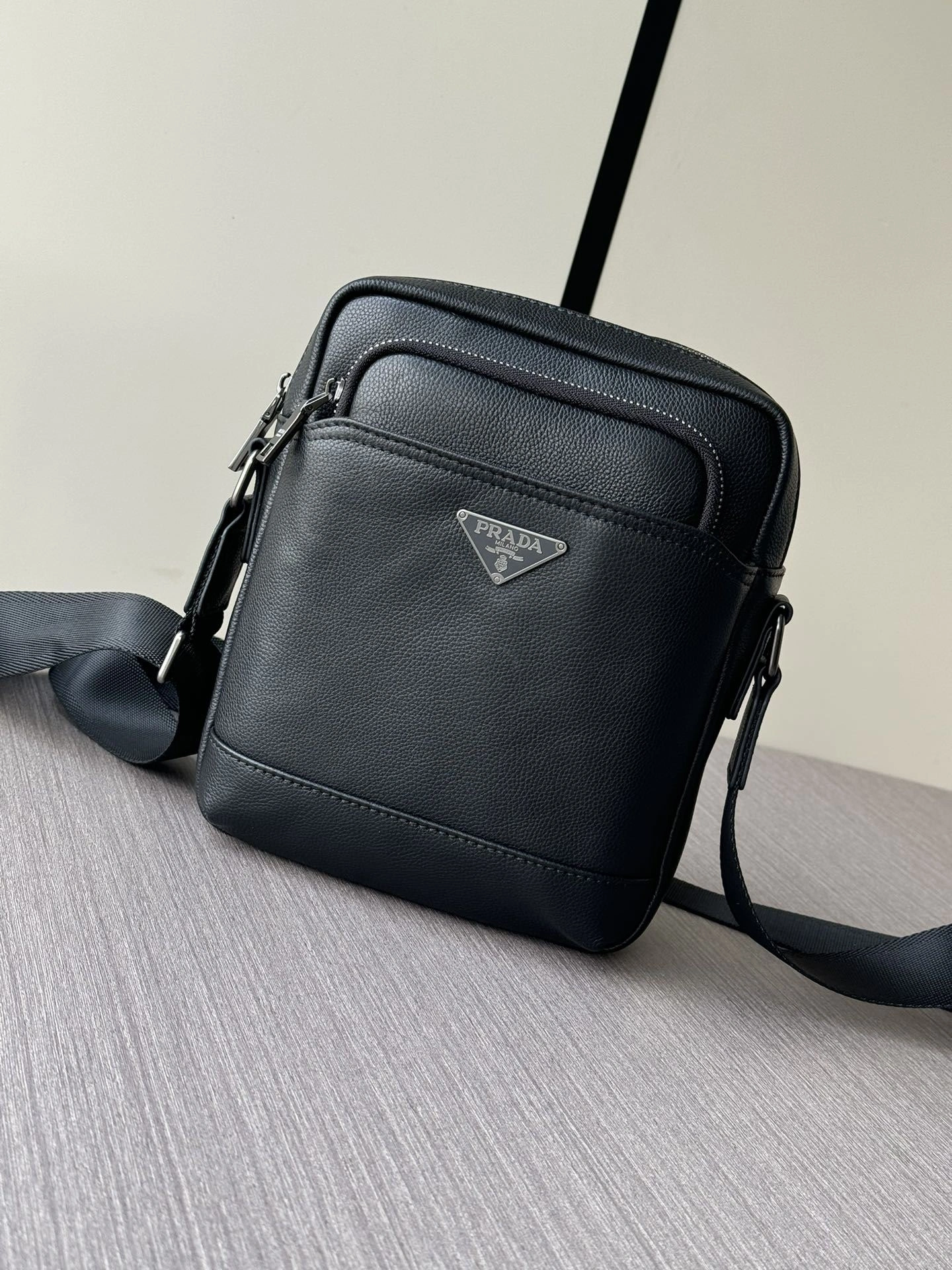 NewStyle Mens Prada Satchel Bags 92353