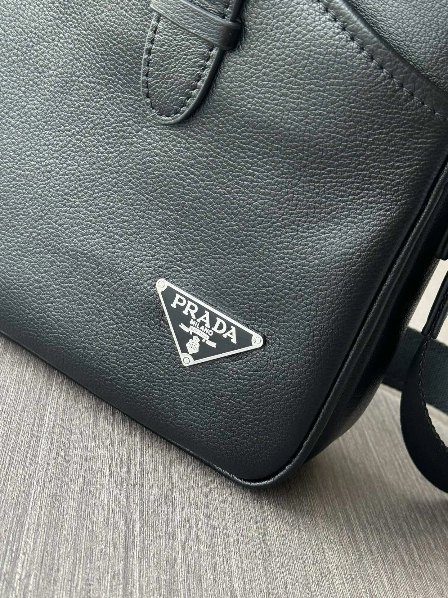 Mens Prada Satchel Bags Durable 92344