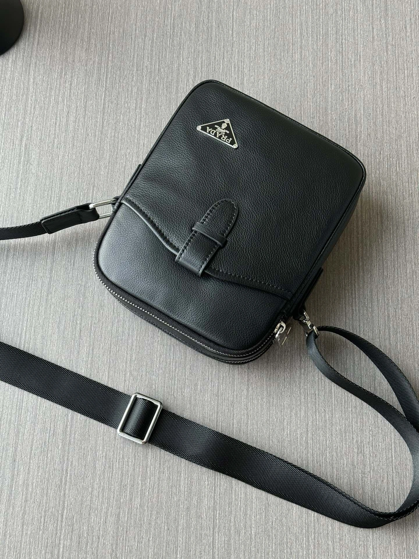 Mens Prada Satchel Bags Durable 92344