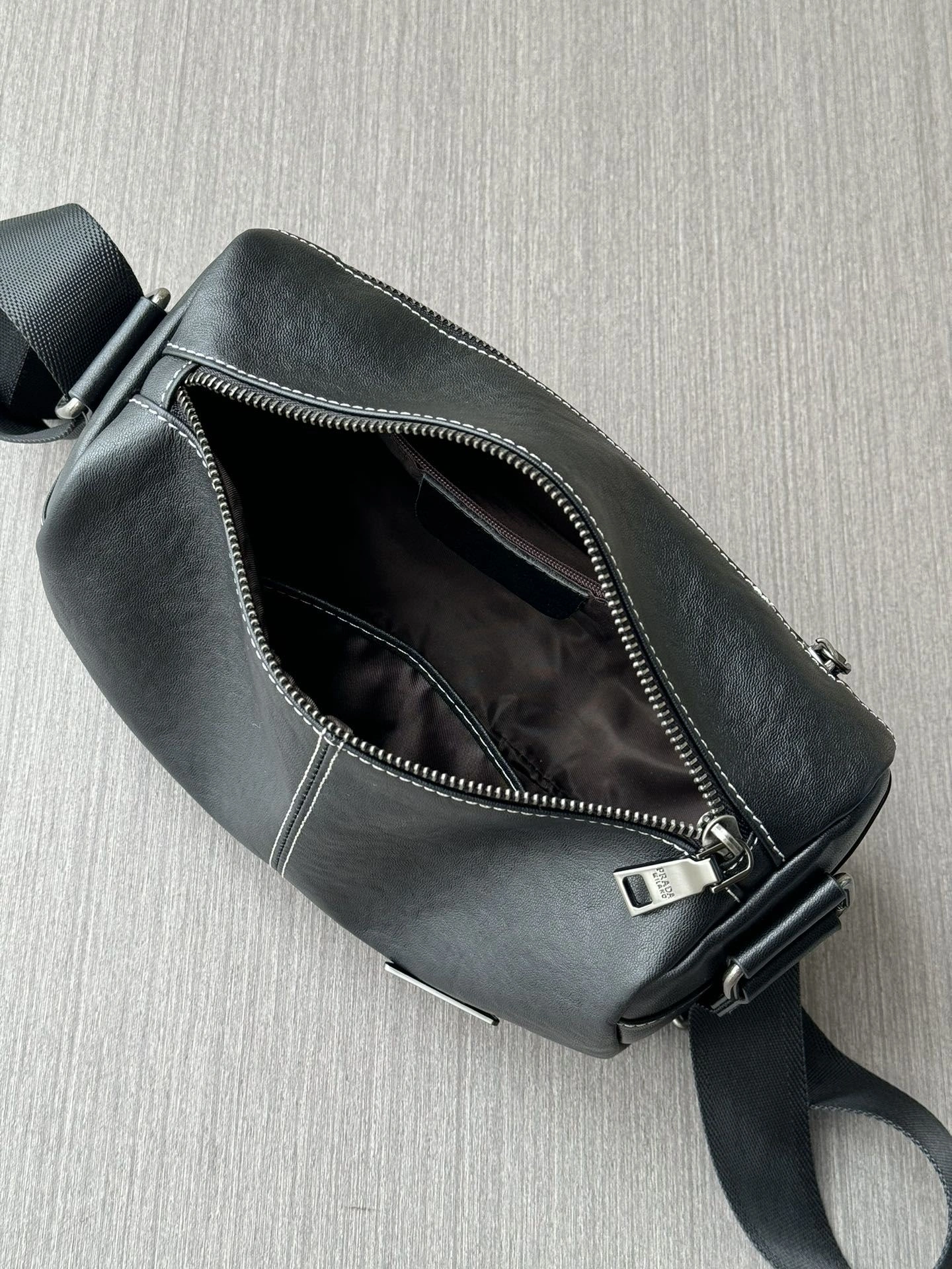 GoAnywhere Mens Prada Satchel Bags 92417