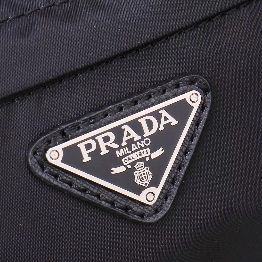 Sustainable Mens Prada Waist Chest Packs 90641