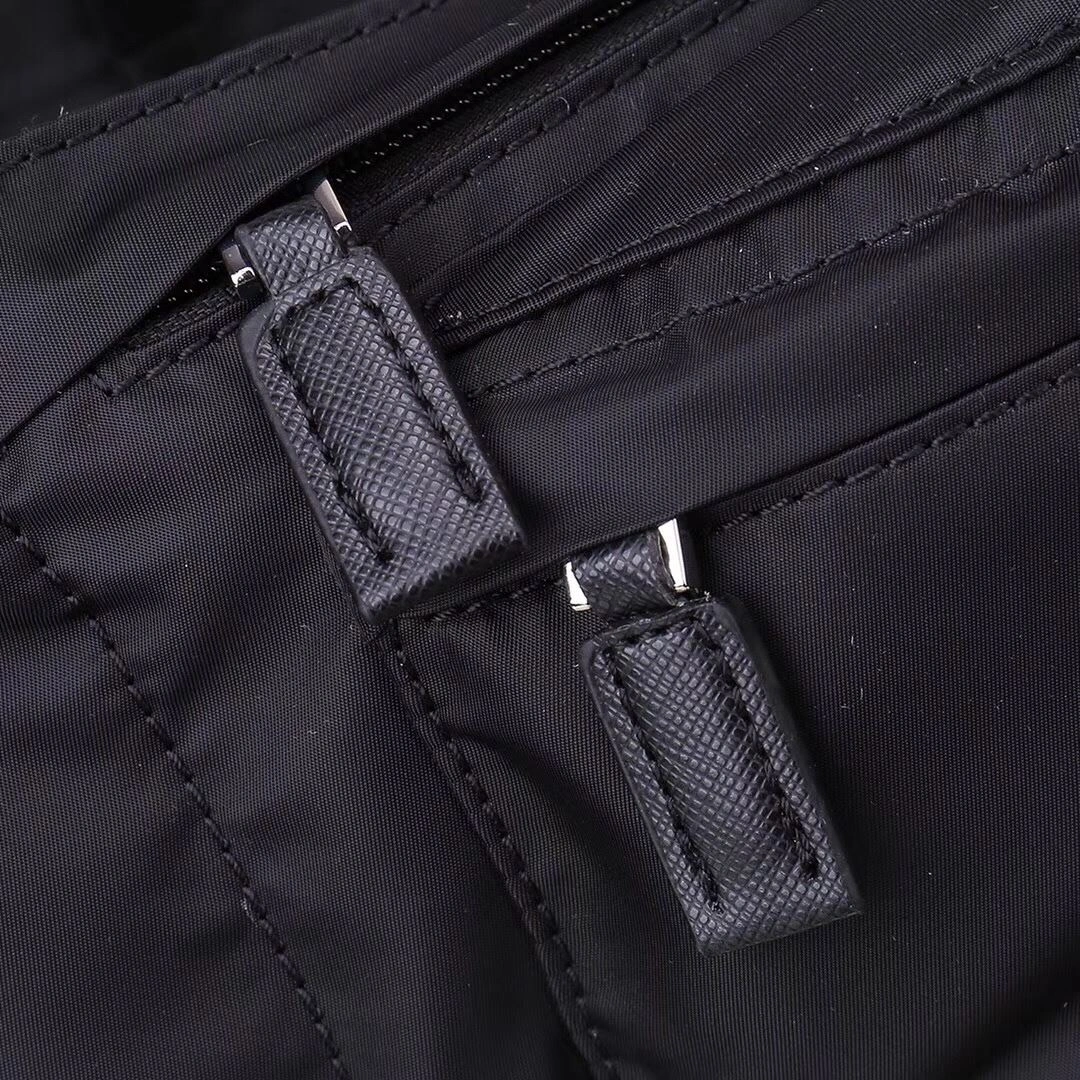 Sustainable Mens Prada Waist Chest Packs 90641