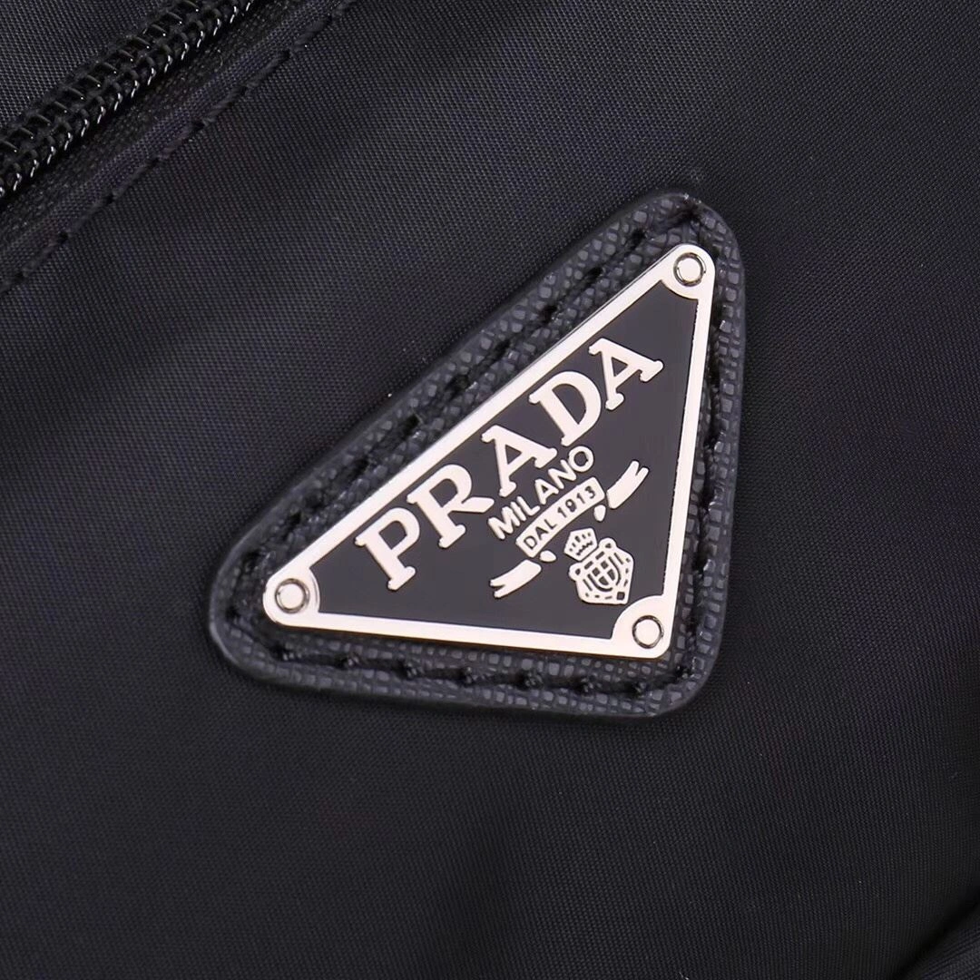 Mens Prada Waist Chest Packs GoodFit 90642
