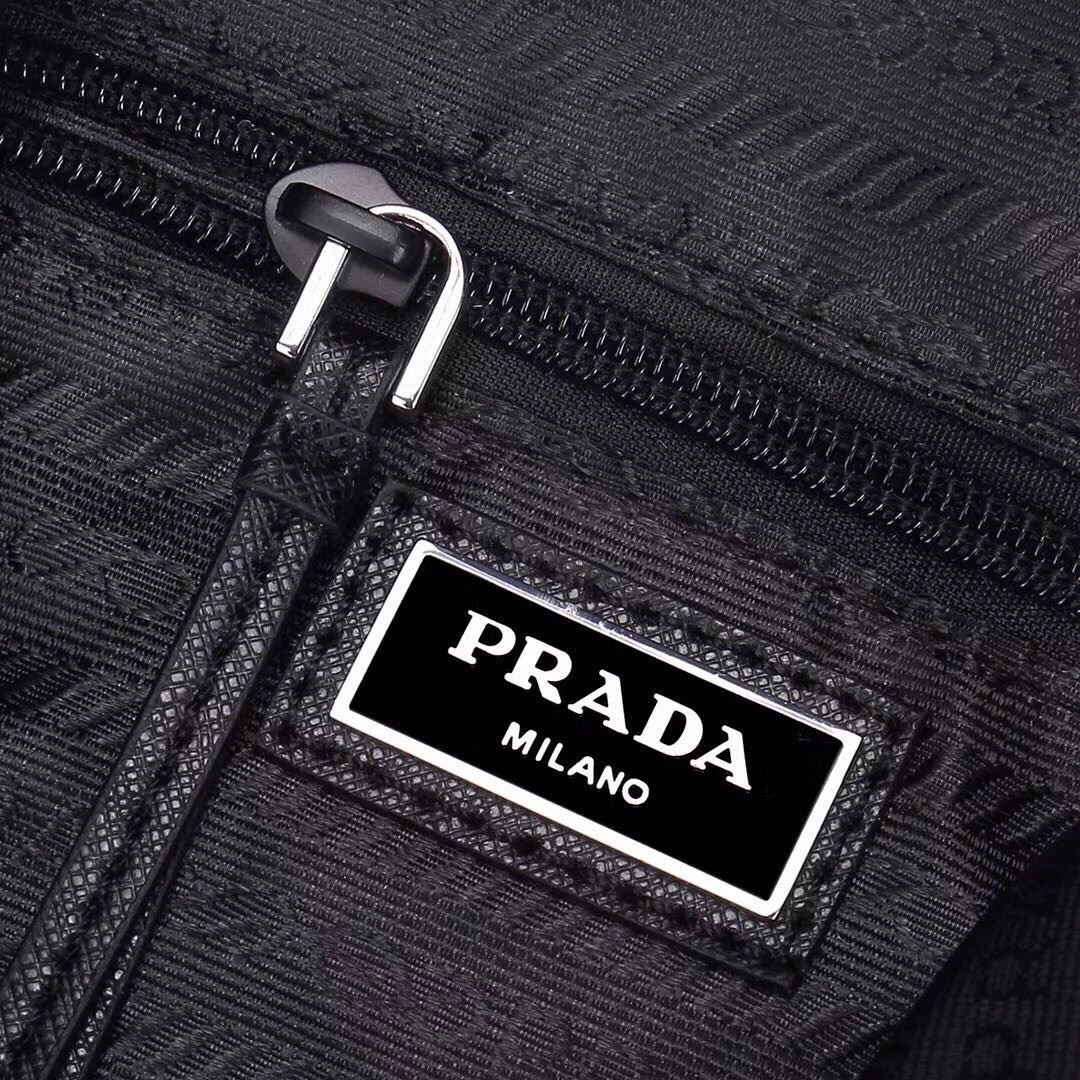 Elegant Mens Prada Waist Chest Packs 90627