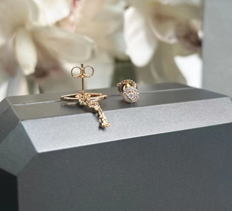 Messika Earrings StreetReady 210577