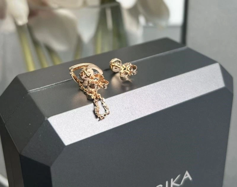 Messika Earrings StreetReady 210577