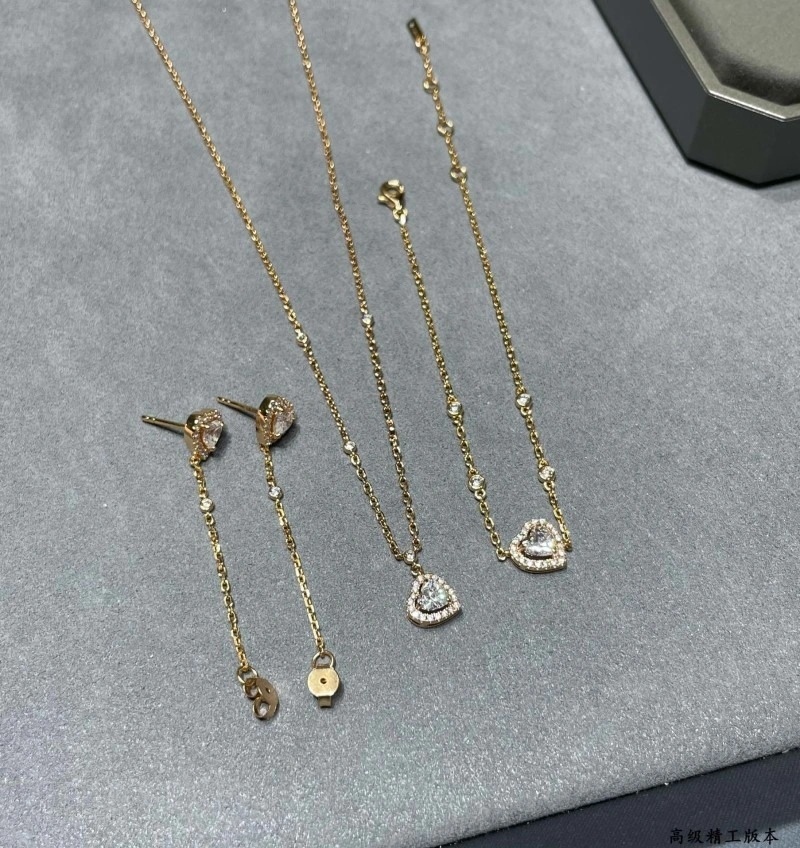 Stretchable Messika Earrings 208585