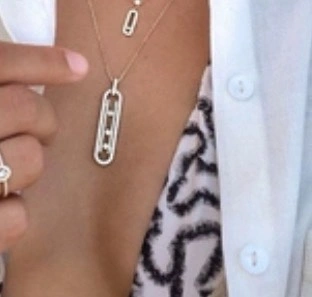 Minimalist Messika Necklaces 214170