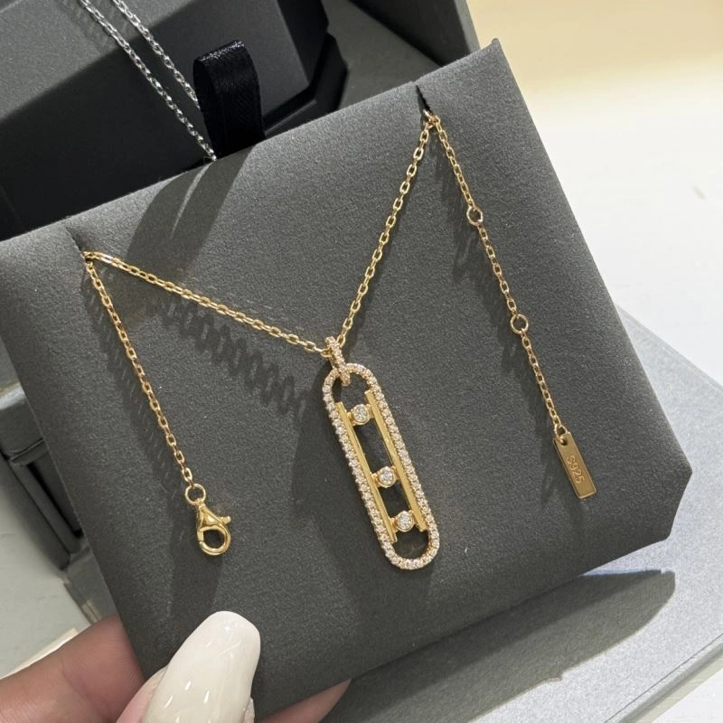 Minimalist Messika Necklaces 214170