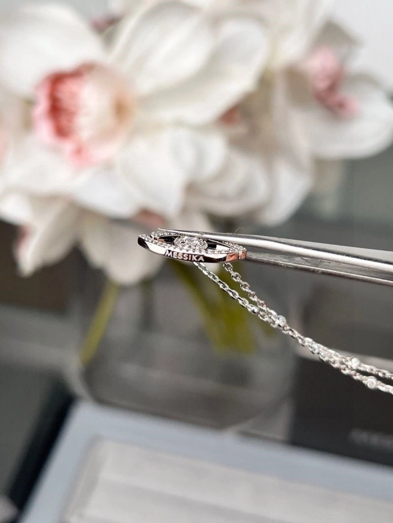 Resilient Messika Necklaces 210551