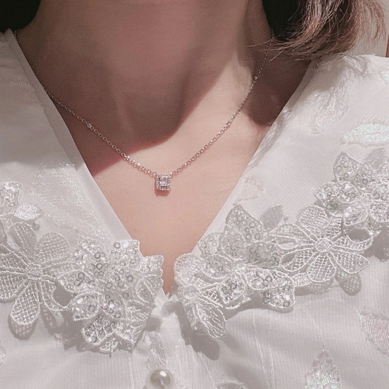 Messika Necklaces Durable 208580