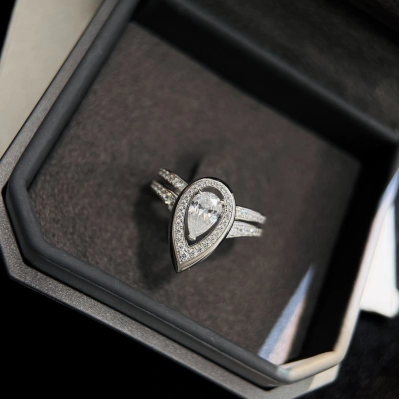 Messika Rings Comfortable 212909