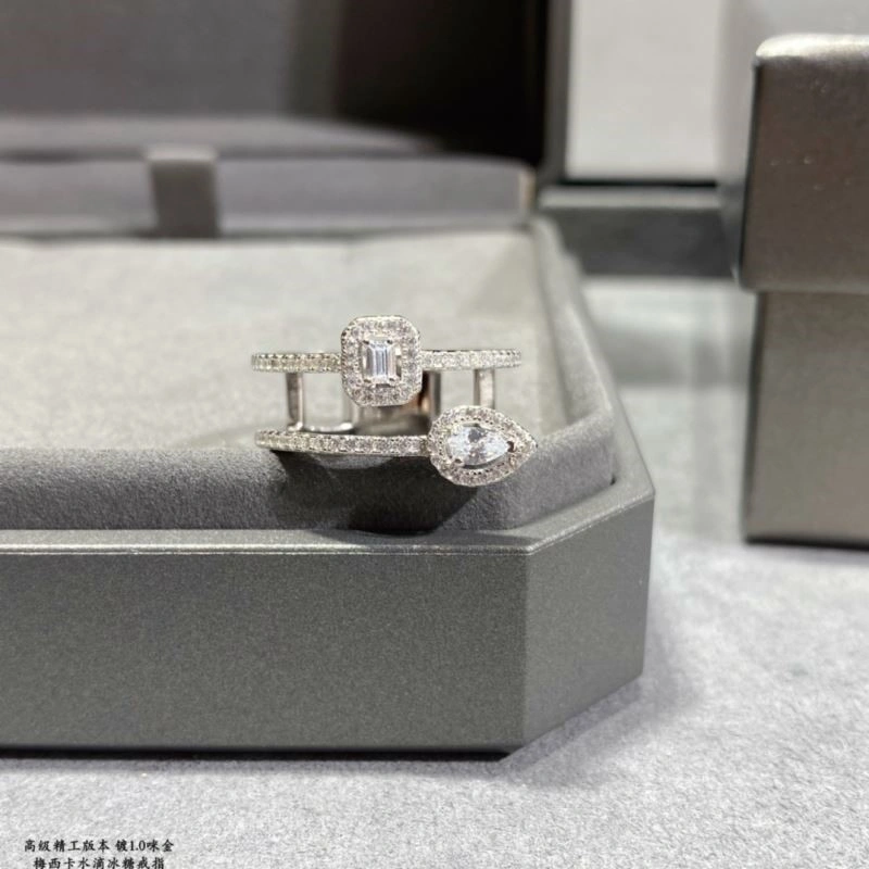 Minimalist Messika Rings 210515