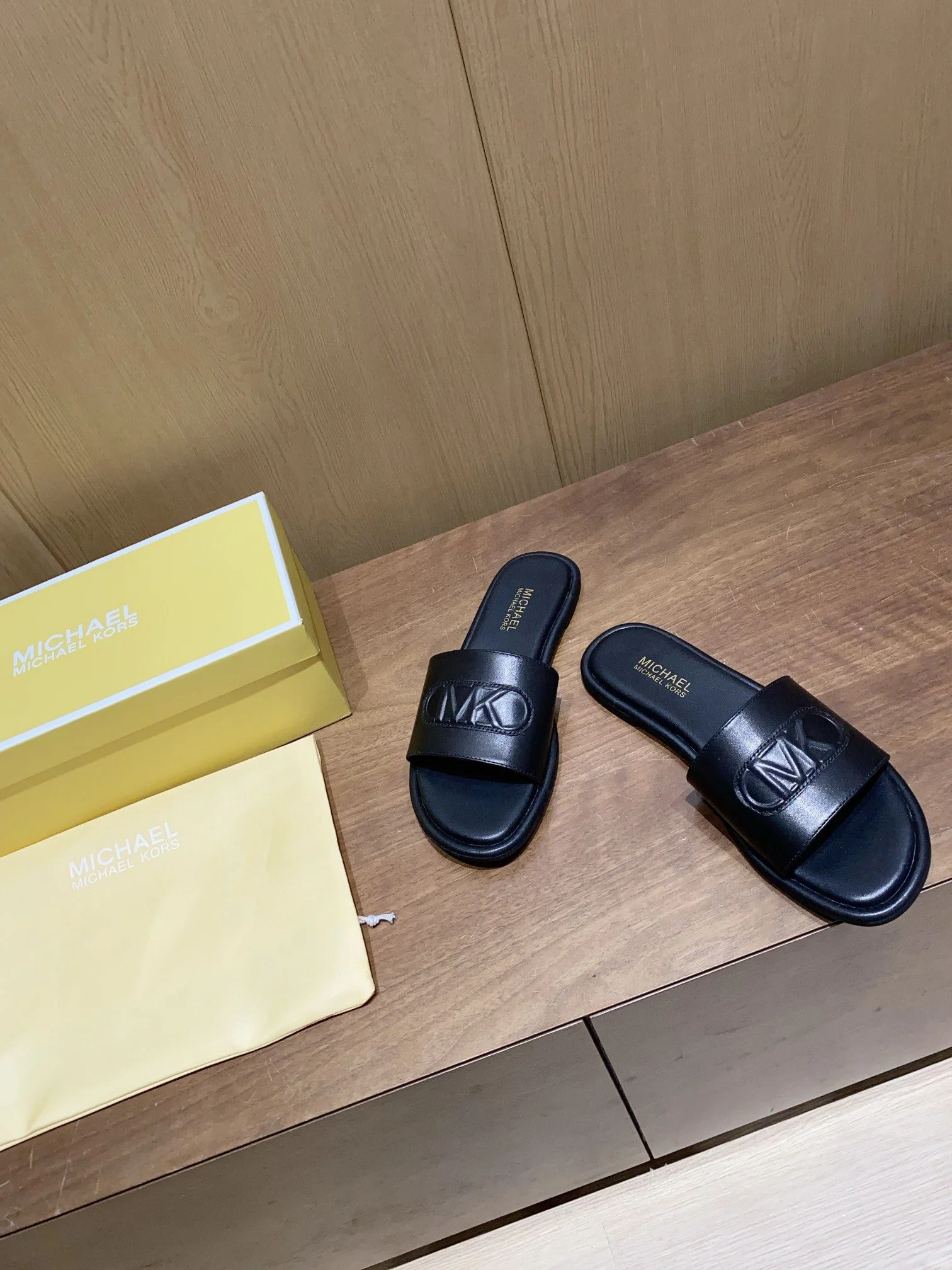 Michael Kors Sandals Youthful 7582