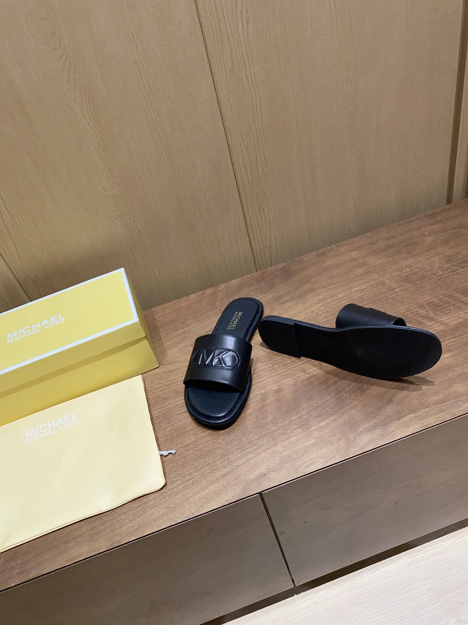 Michael Kors Sandals Youthful 7582