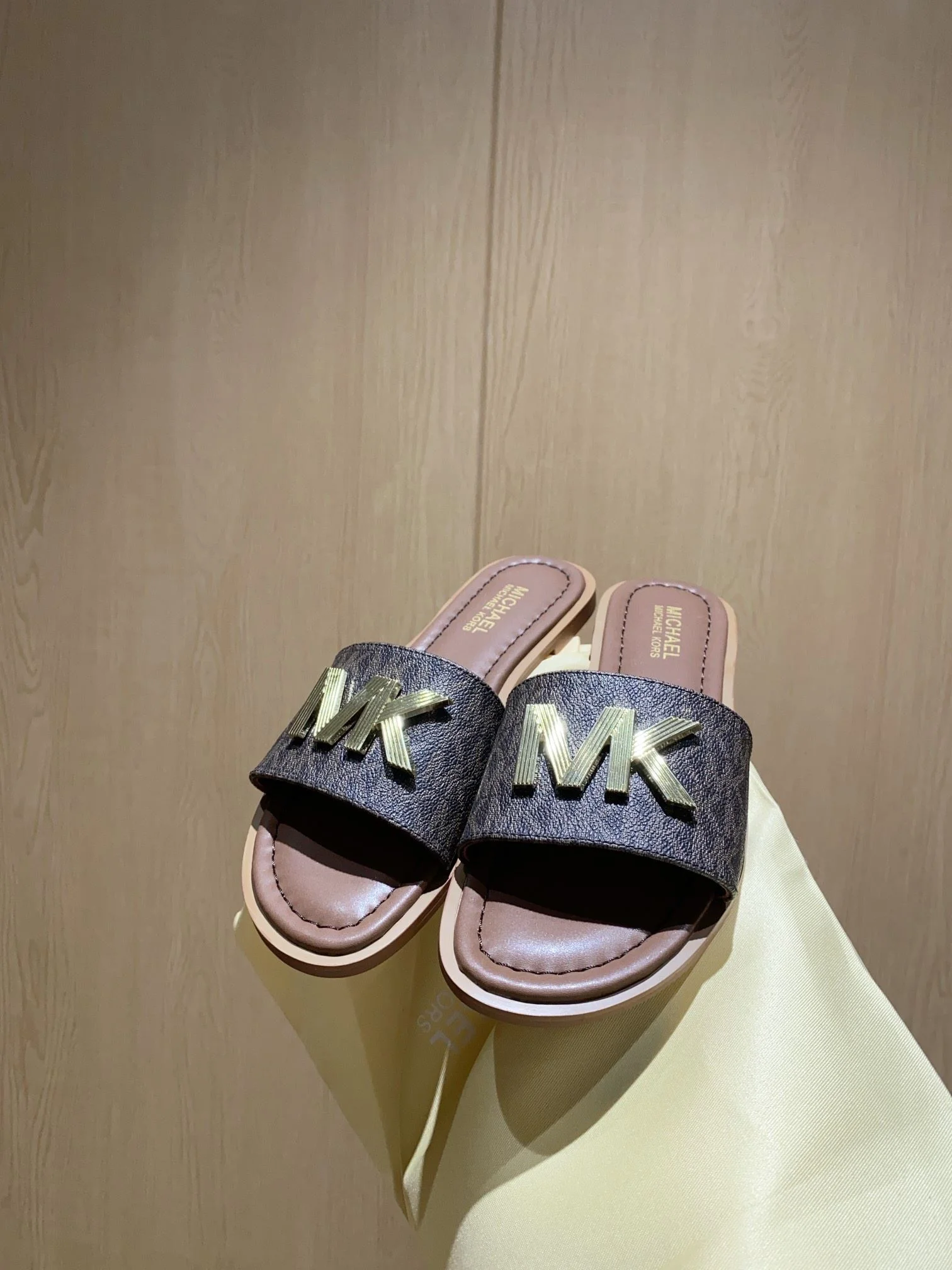 Michael Kors Sandals Cozy 7601