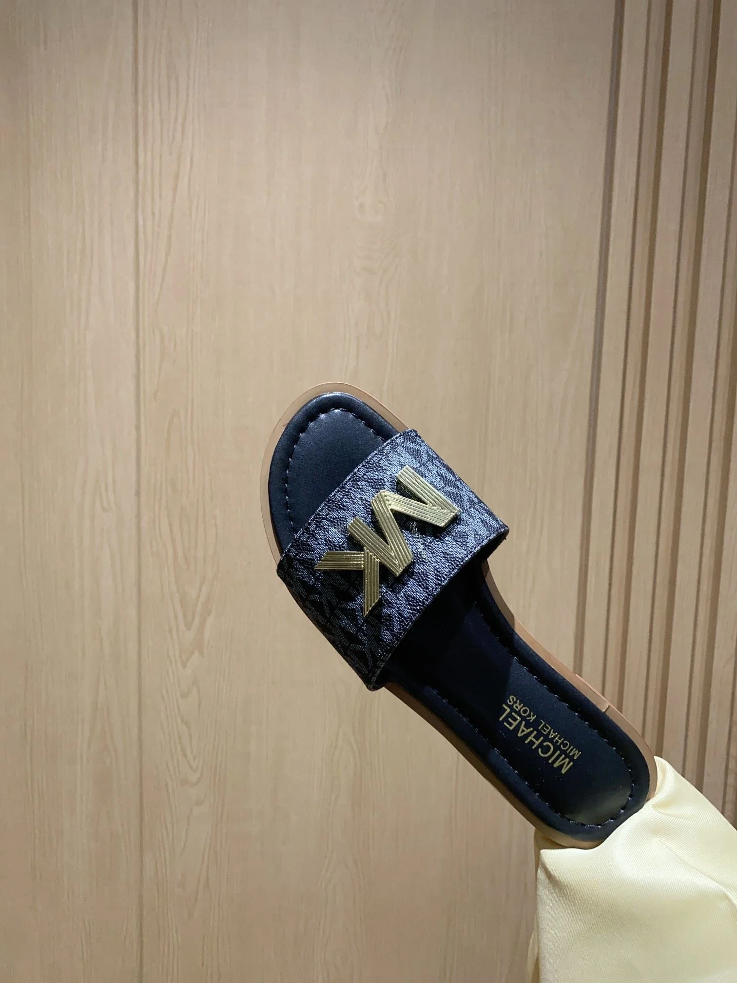 Michael Kors Sandals Efficient 7640